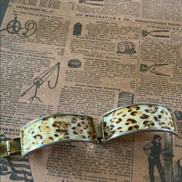 Bracelet; Latch; Cheetah Pattern - Picture 3 of 8